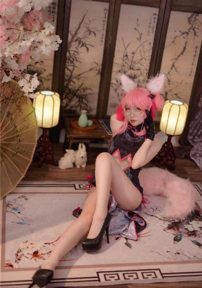 泷泽萝拉AV美女教师第二部_HD在线播放观看